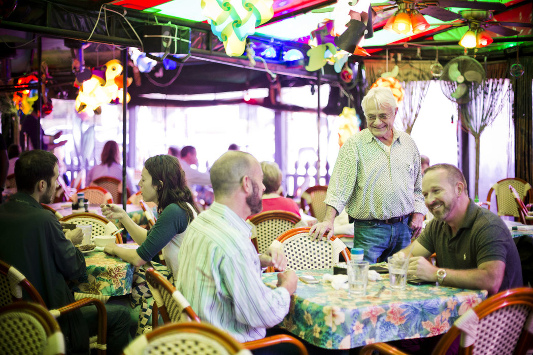 Richard Thomas at R. Thomas Deluxe Grill Photo: The New York Times.